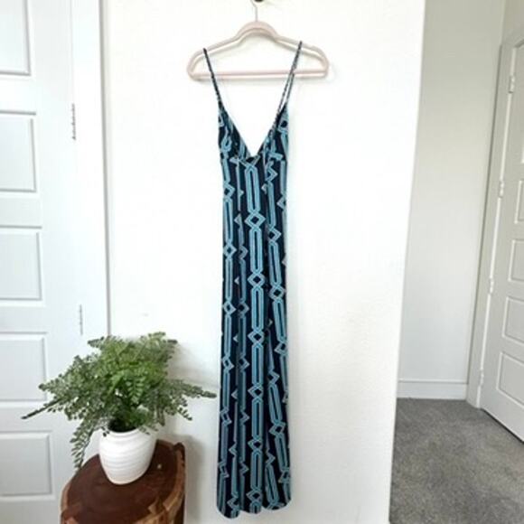 Julie Brown Olivia Maxi Multi Color Geometric New With Tags Size Medium NWT - Picture 6 of 10